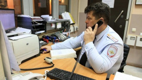 В Медвенском районе Курской области участковый уполномоченный полиции отказался от взятки, предложенной ему за непривлечение иностранной гражданки к ответственности
